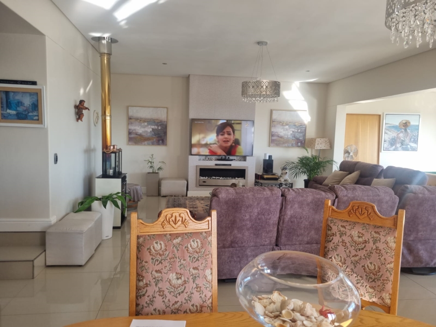 3 Bedroom Property for Sale in Baronetcy Estate Western Cape